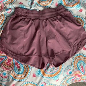 Lululemon Hotty Hot Short 4”